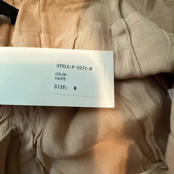 Women's Tan Shorts with Bow Detail - Picture 7 of 8